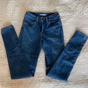 Levi’s 721 high rise skinny jeans size 27